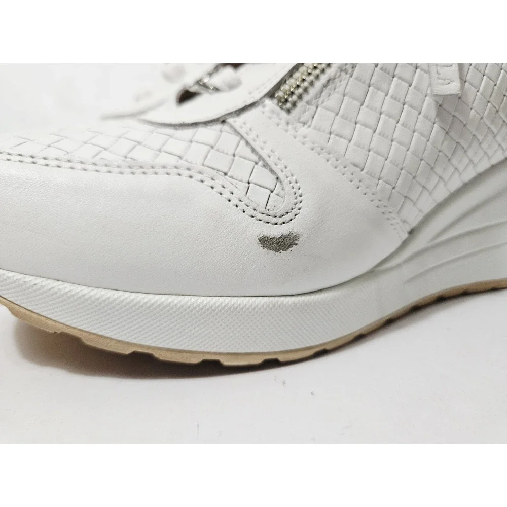 Carmela Women's Casual Wedge Leather Sneakers, Size Euro 40 White‎